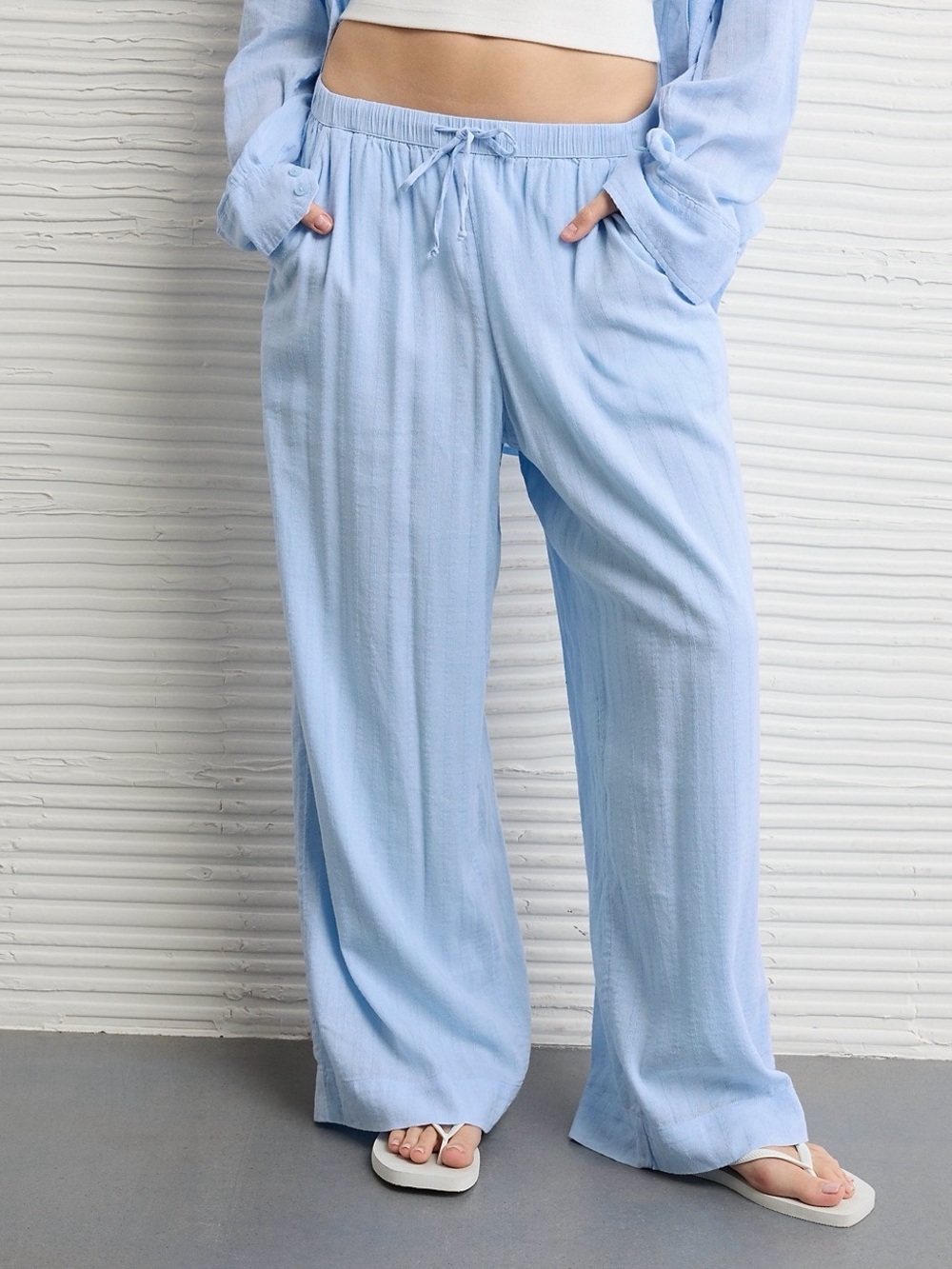 American Eagle AE high waisted wide leg textured pant